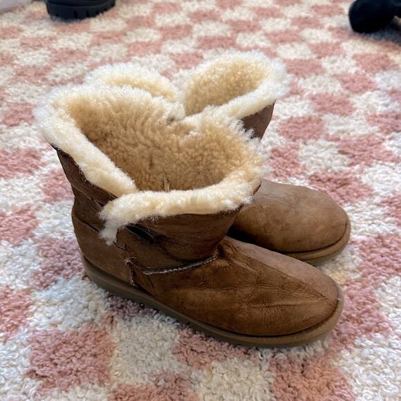 Ugg Bailey Sheepskin Ankle Boots - Picture 8 of 11